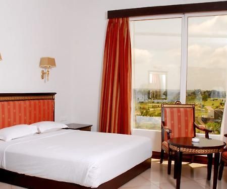 Pragati Resorts Haiderabad Buitenkant foto